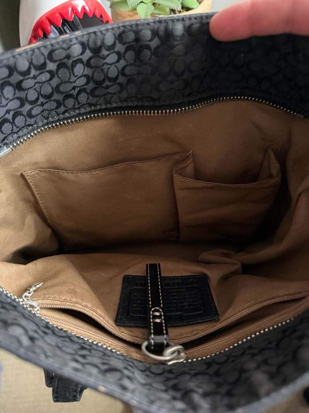 Y2K Vintage Coach Signature Jacquard Gallery Tote Bag — Black & Silver - Picture 4 of 15